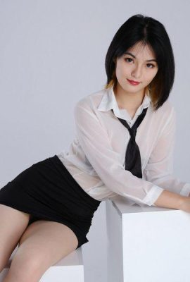 상큼한 단발 머리와 아름다운 곡선, 자연스러운 옥빛 몸매를 지닌 예쁜 중국 모델의 스튜디오 촬영 – Xiaoyu (33P)