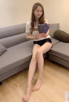 (온라인 컬렉션) 아름다운 다리 대만 소녀 조이의 흰색 매끄러운 긴 다리 사진집 (21P)