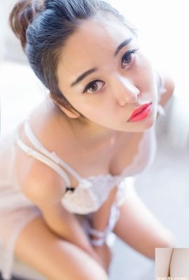 Busty Beauty Li Zixi는 섹시한 허리와 뚱뚱한 엉덩이를 가지고 있습니다 (41P)
