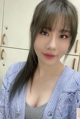 다리가 긴 매력 '류쑤안'이 나올 준비가 된 부드러운 가슴으로 섹시한 셀카를 찍는다 (10P)