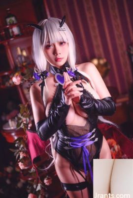 (Coser) Doom 787 – Azur Lane “Glorious Succubus”(40P)