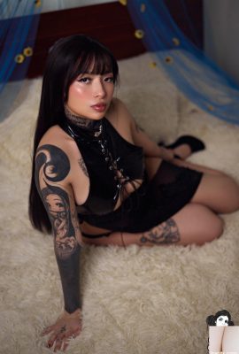 (Suicide Girls) 2024년 10월 20일 – Emelody – 제목 없음 (49P)