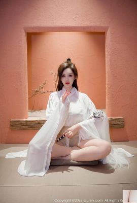 Zhou Yan Xixian Aunt ‘s Styling White Road Robe (95p)