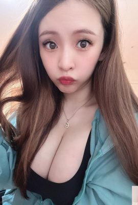 몸은 완벽하게 구부러져 있으며 “Xiao Ying’er”는 가슴 모양이 풍부하며 매우 매력적입니다 (25p)