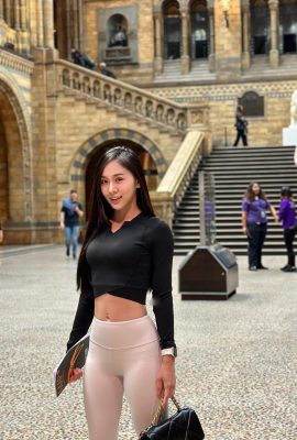 슬림 한 곡선 “Bella Bella”는 아기 외모 아래에 많은 유혹이 있습니다 (15p)