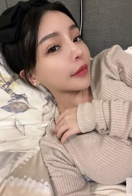 섹시한 “Ye Xiaozhen”풀 무기 슈퍼 Q 총알 (17p)