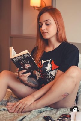 (Suicide Girls) 2025 년 2 월 25 일 – Sphynxcoon – Umbrlla (466p)