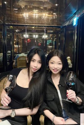 통통한 가슴은 좋고 유혹 (24p)과 함께 흰색과 부드러운 몸을 가진 “Rainie Ye”