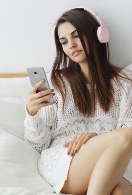 Alise Moreno – 섹시한 음악 (116p)