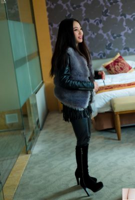 GUOMO LINLIN의 개인 바디 샷 세트 (89P)