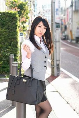 “나는 어딘가에서 일을 보았다 … LOL”Shirase Kokone (24p)
