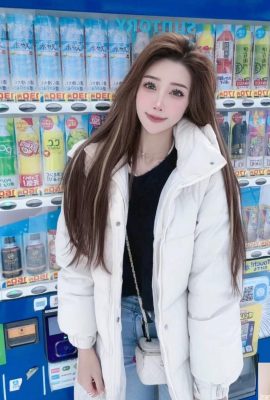 흰색과 부드러운 몸매 “Li Ni”(20p)가있는 아름답고 귀여운 얼굴