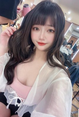 “Wish Yuan”은 매우 강한 바디 곡선을 가지고 있습니다 (23p)