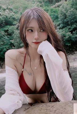 “Eppy Kimi”라운드 사이드 가슴 곡선은 사람들을 견딜 수 없게 만듭니다 (24p)