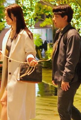 Togawa Nami : 반대 성인 날짜에 돈과 성적 욕구가 너무 많은 항구 지역의 여성. 사정 할 수없는 단단한 거시기 … (21p)