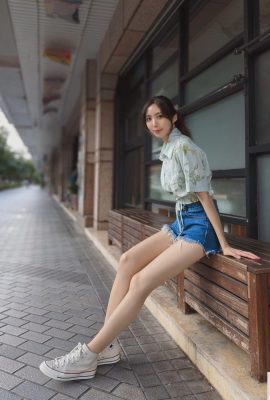 “Chris”달콤하고 섹시한 오목한 곡선은 사람들이 서로 사랑하기를 원하게 만듭니다 (22p)