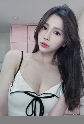 “Zhuzhu”는 너무 날씬하고 슬림하고 슬림하고 더 뜨거워지면 더 많이 볼 수 있습니다 (16p)