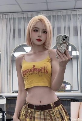 슬림 인물은 너무 유혹적이며 “모모”와 공정한 피부가 서로를 보완합니다 (10p)