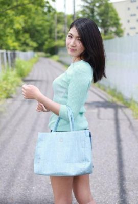 아내와 딸 Sawa Risa는 그녀의 진동기 만 제공 할 수 있습니다 (19p)