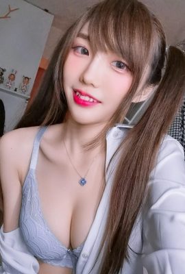 시각적으로 충격적인 “Anne Bella”매력적인 큰 눈은 매우 매력적입니다 (10p)