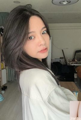태어난 아름다운 “Zeng Peichen”은 매혹적입니다 (10p)