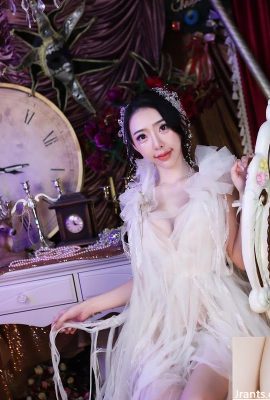 “Peng Xiaoyun”은 인터넷을 가로 지르는 그녀의 흰색과 부드러운 장로들의 폭동을 보여줍니다 (10p)