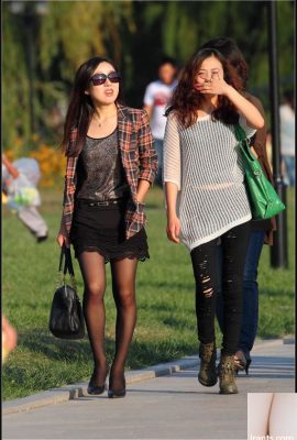 (온라인 컬렉션) 다양한 스타킹 미녀의 거리 사진 6 (82p)