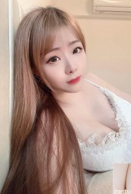 “Zhang Xiaorou”Beautiful Beyond Reality (10p)