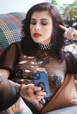 (Suicide Girls) 2025 년 5 월 19 일 – 다프 네프 – 밝은 어둠 (59p)