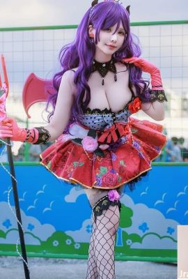 Coser “Magic Flower”는 흰색, 부드럽고 가느 다란 다리를 드러냅니다 (10p)