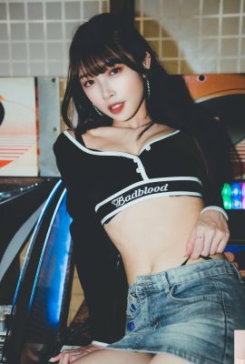 섹시한 어린 소녀 “하미”는 매혹적인 방식으로 옷을 입고 그녀의 뜨거운 매력을 보여 주었다 (10p)