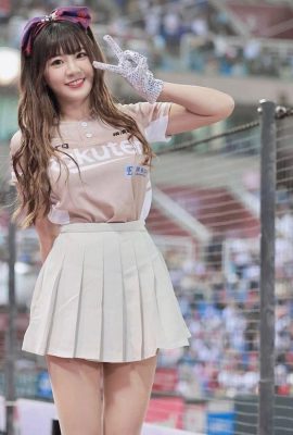 슈퍼 깊은 분열 “Xiong Ni”는 무해한 얼굴이지만 매우 유혹적인 그림 (10p)
