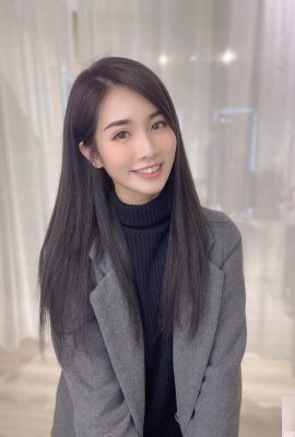 Sweet Girl “Yun Yun’er”는 그녀의 모습을 파울을했고 그녀가 옆에있을 정도로 좋아 보인다 (10p)