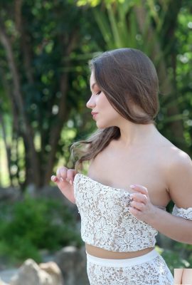 Lila Nova – Garden Delight (85p)