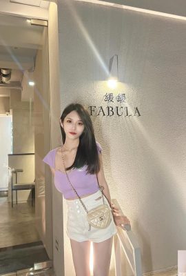 아름다운 그림에 숨겨져있는 “Li Xin”의 뜨거운 사진 (10p)