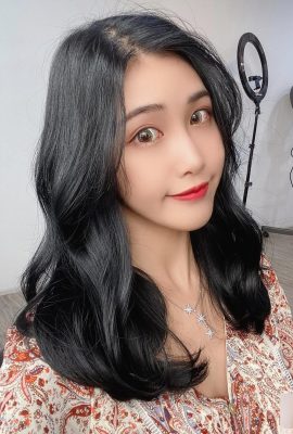 하늘에 대한 “Ni Zihan”의 매력적인 곡선은 너무 파울입니다 (10p)