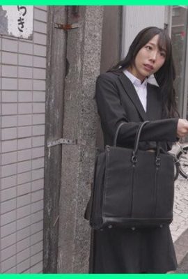 오자키 에리카 : 냄새를 맡고 싶니? 씻지 않고 땀이 나는 여성 냄새 3 오자키 에리카 (21p)