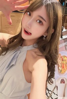 ) 아름다운 여신 “Lynnlynn”은 미친 인물이 있습니다! (10p)