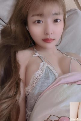 아름다운 가슴과 세르펜틴은 너무 눈길을 끄는 것입니다. “마이어”는 마스터하기 어렵다 (10p)