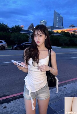 Pretty Face “Joan”은 놀라운 인물을 가지고 있습니다 (10p)