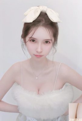 슈퍼 귀여운 소녀 “Yushan Tan”은 소유 성 (10p)