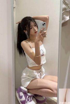 “Winnie”는 완벽한 곡선을 가지고 있으며 너무 매력적입니다 (10p)