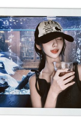 피부를 부르고 산산이 부서진 “작은 버섯”은 모든 남자와 바람둥이 (11p)