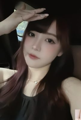 “도니”는 부드러운 얼굴의 조용함에서 독특한 매력을 가지고 있습니다 (10p)