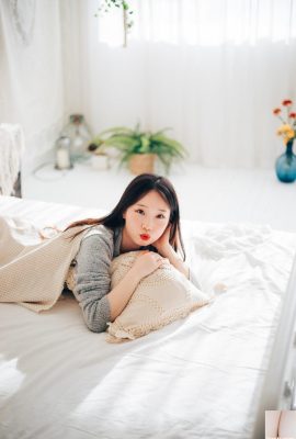 (Pureding) 한국 소녀의 외모와 매력은 매력적이고 숨겨진 흰색과 부드러운 몸매 (42p)