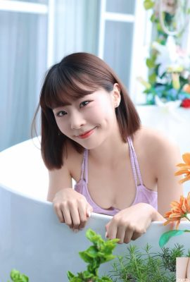 달콤한 미소를 숨길 수 없는 청순한 얼굴로 1초만에 마음을 훔치는 ‘자이자이’ (10P)