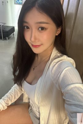 ‘버터플라이’의 통통한 가슴과 섹시한 자태가 매 순간 감탄을 자아낸다(10P)