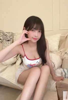 무시할 수 없는 통통한 곡선의 완벽한 유혹 ‘일리'(10P)