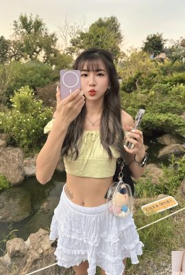 글래머러스한 핫 모델 ‘지우주’는 깊은 전기 눈과 거부할 수 없는 몸매를 가지고 있다(10P)