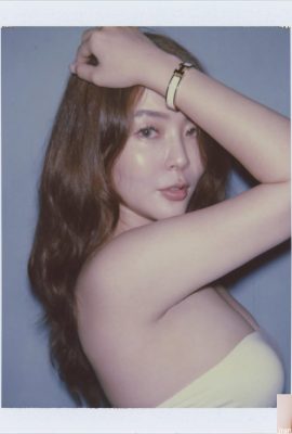 “키키”는 절묘한 얼굴 특징, 뜨거운 몸매, 섹시한 몸매를 가진 아름다운 여성입니다 (10P)